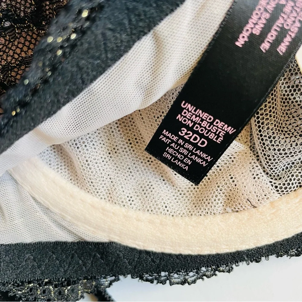 32DD SMALL Victoria’s Secret black bra set